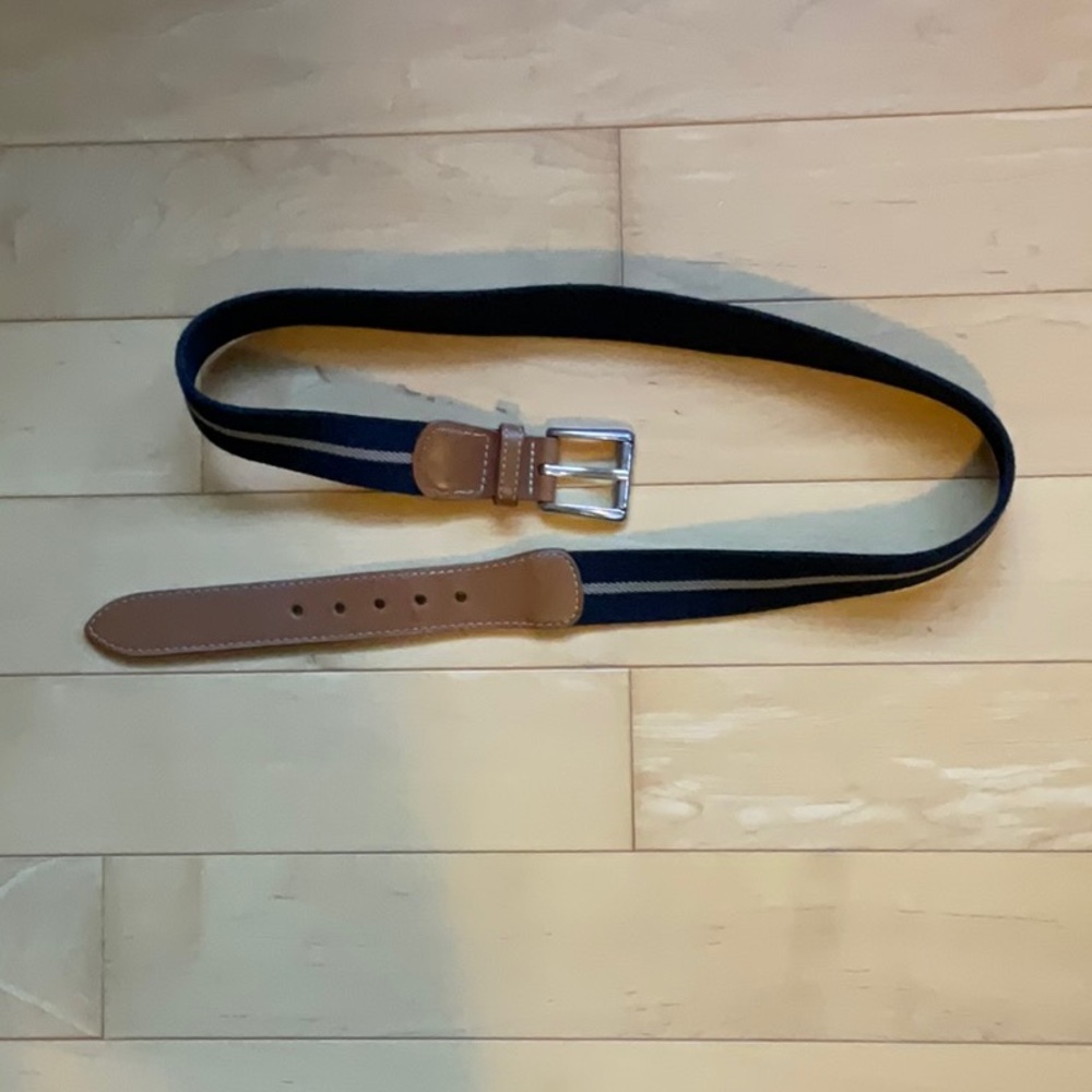 LL Bean stretchy belt